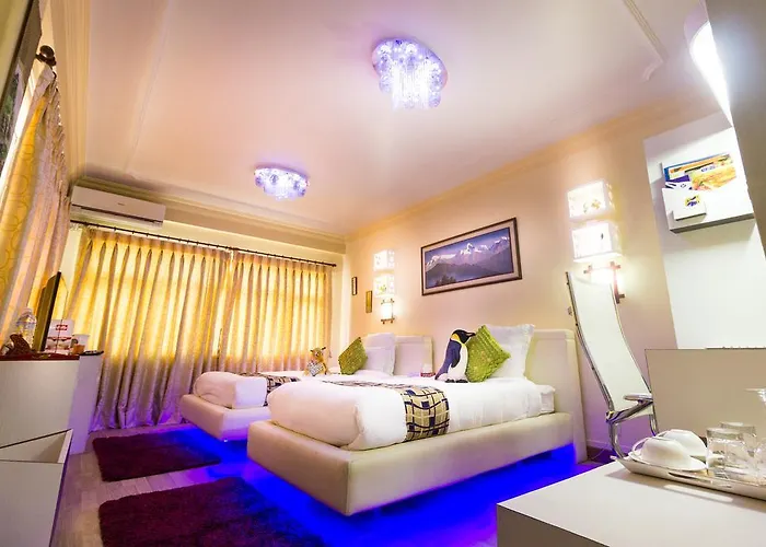 Aria Boutique & 4*